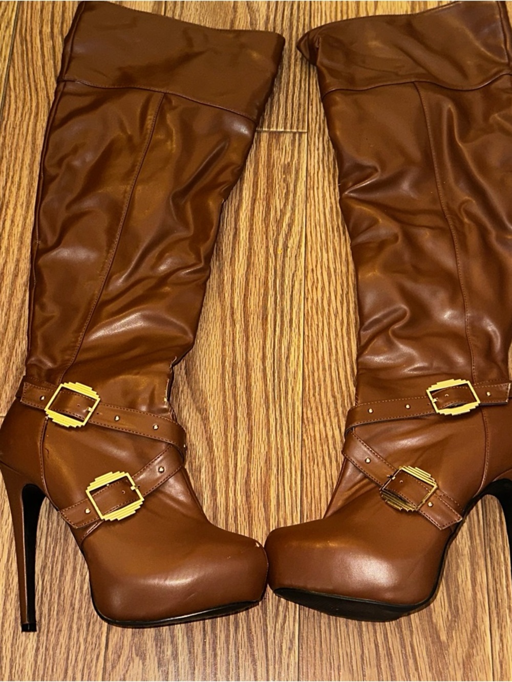 Women's Knee-High Platform Stiletto Boots - Brown